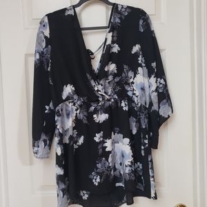 Torrid floral top size 2